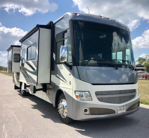 2014 Itasca Suncruiser 37F - Stock Number: : 1044