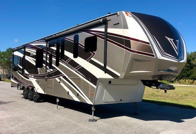 2017 Dutchmen Toy Hauler Voltage Epic  - Vin/Serial Number: :  Florida RV Brokers